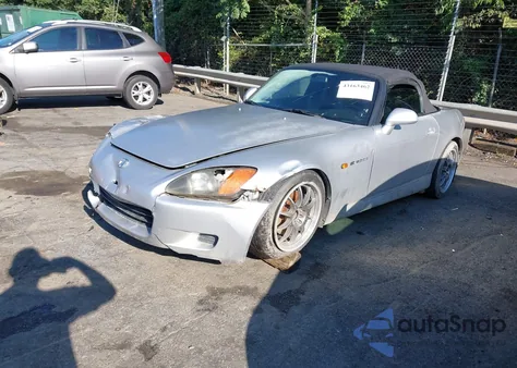 2002 Honda S2000 z USA, uszkodzony, nr VIN JHMAP11422T007152
